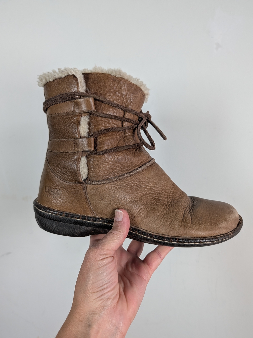 UGG Caspia Brown Leather Shearling Lined Ankle Boots, Size 10
